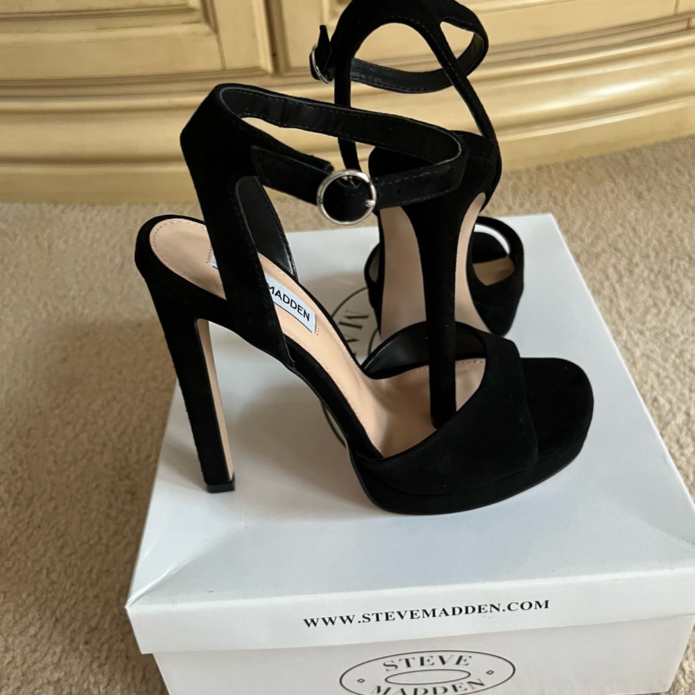 🔥♥️ NIB Steve Madden Black High Heel Suede Sandals - Picture 8 of 11